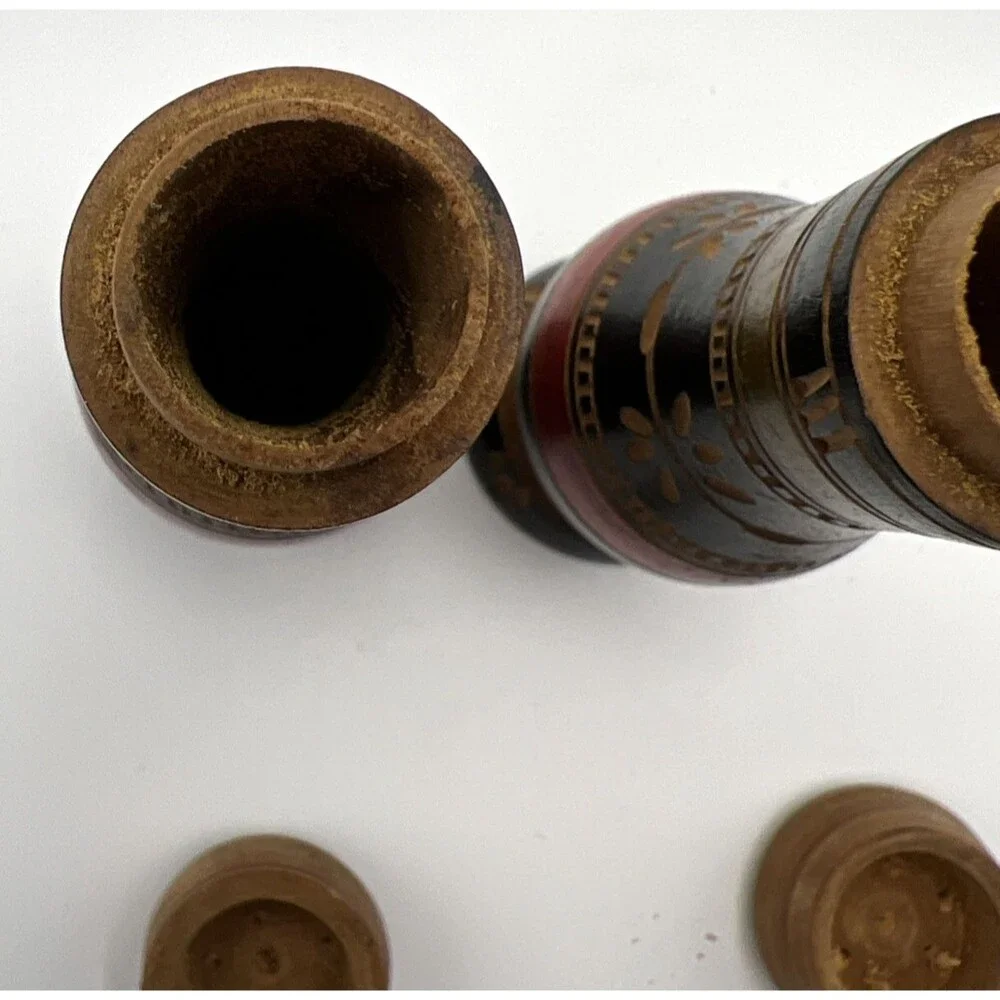 Vintage Salt/Pepper Shakers From Mexico Wooden, is Some Cracking